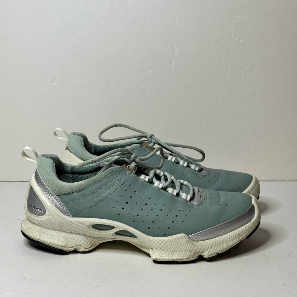 ECCO Biom C Low Women's Leather Outdoor Sneakers - Picture 1 of 10